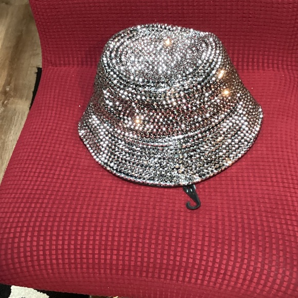AKIRA Sparkling Silver and Black Sequin Hat - Picture 3 of 4